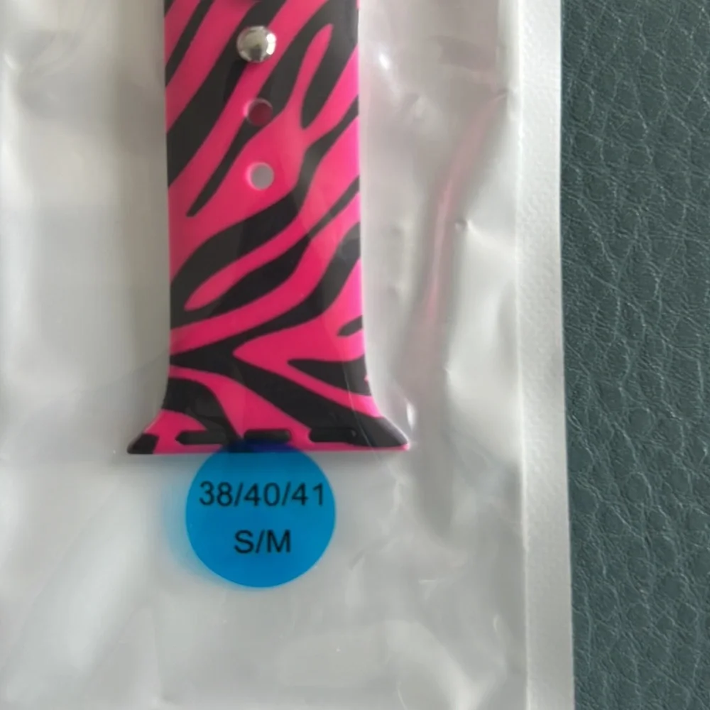 Fuschia Leopard Apple Watch Band